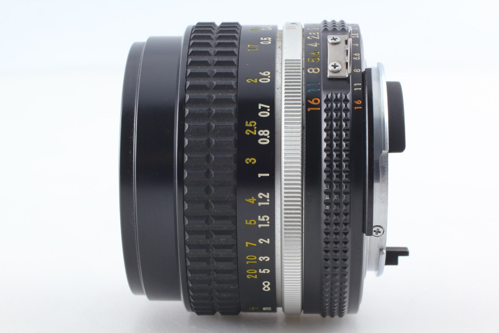 SIC [Near MINT] S/N 579xxxx Nikon Nikkor Ai-s Ais 50mm f1.4 MF Lens for F JAPAN