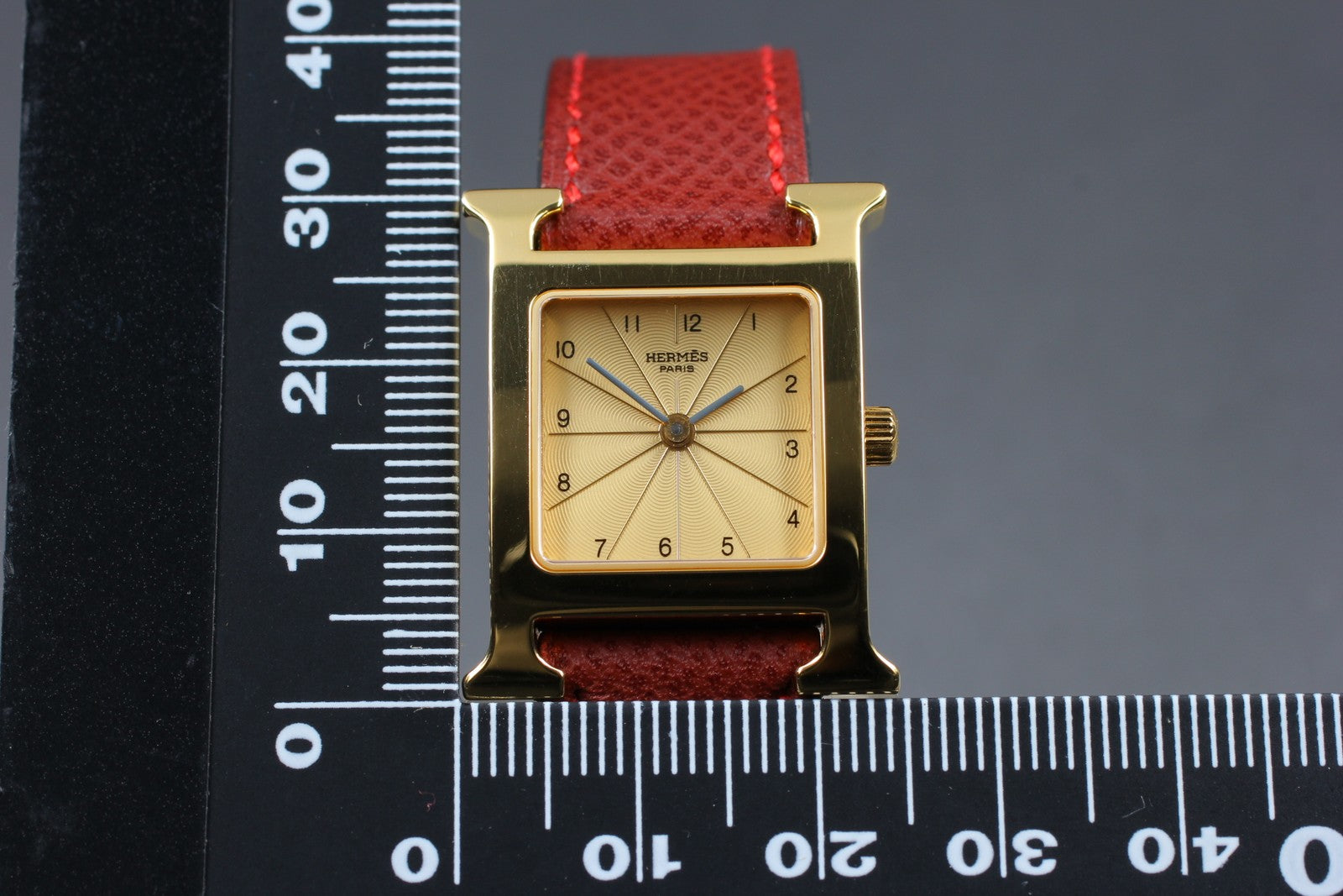 [Exc+5] HERMES H Watch HH1.201 Gold Red "K" 21mm Woman's Watch Quartz From JAPAN