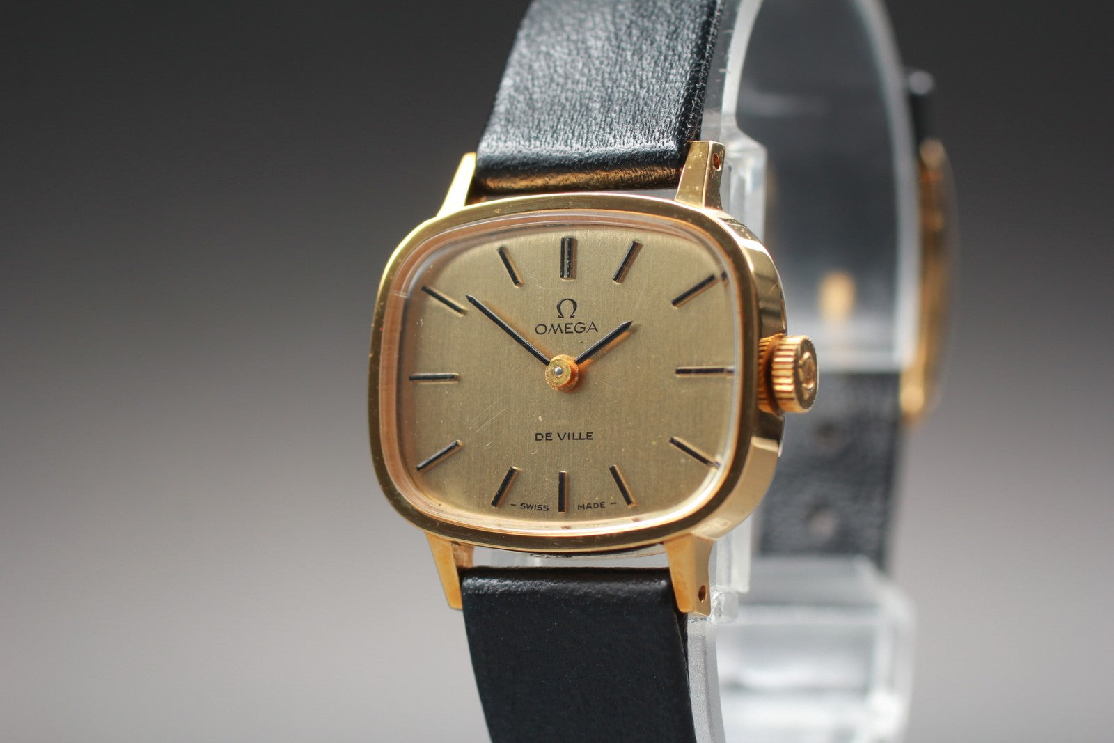 Vintage Exc+5 Box OMEGA De Ville Cal.625 511.0413 24mm Gold Manual Women's Watch