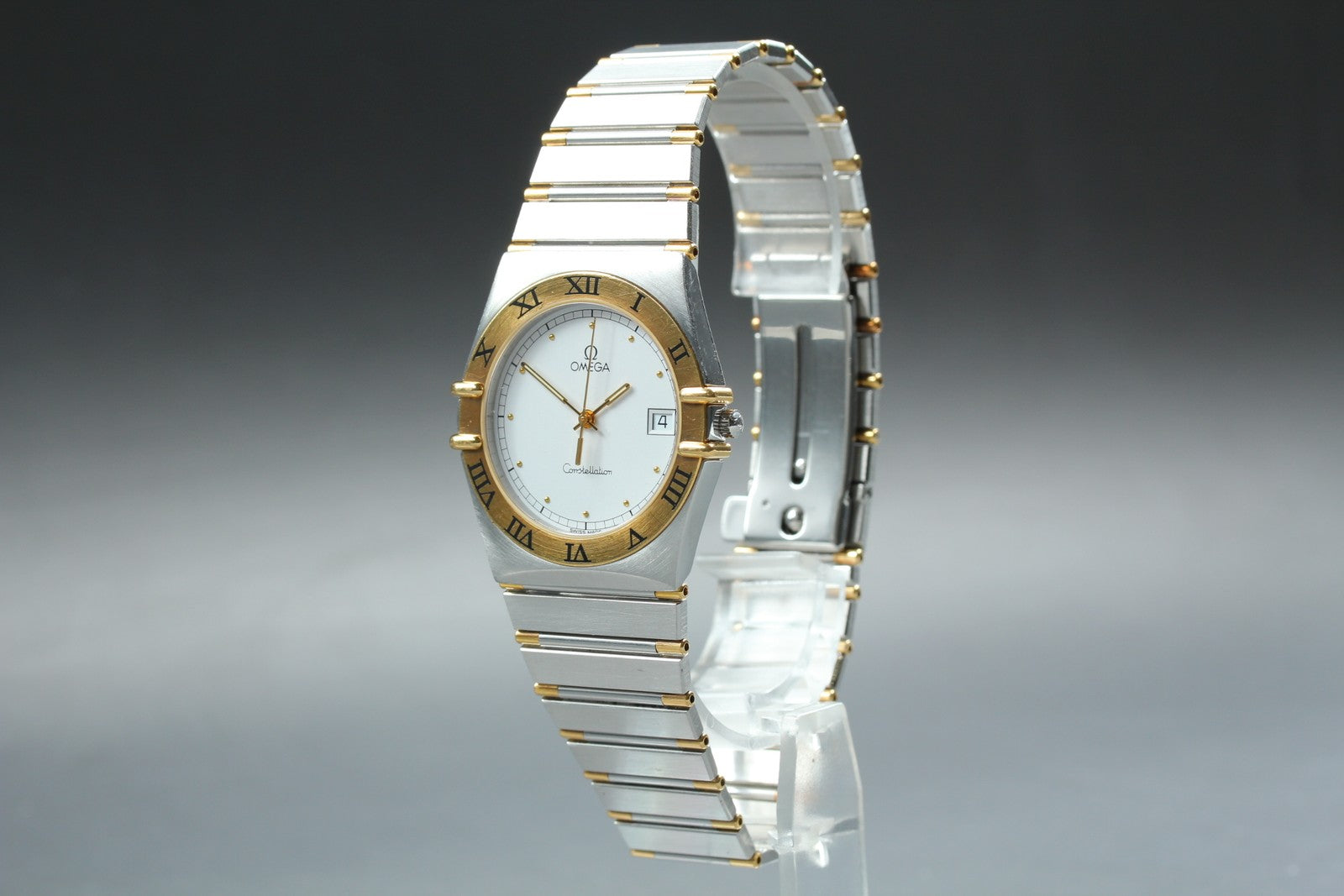 Vintage OMEGA Constellation Quartz White Dial Men's Watch 32mm From JAPAN