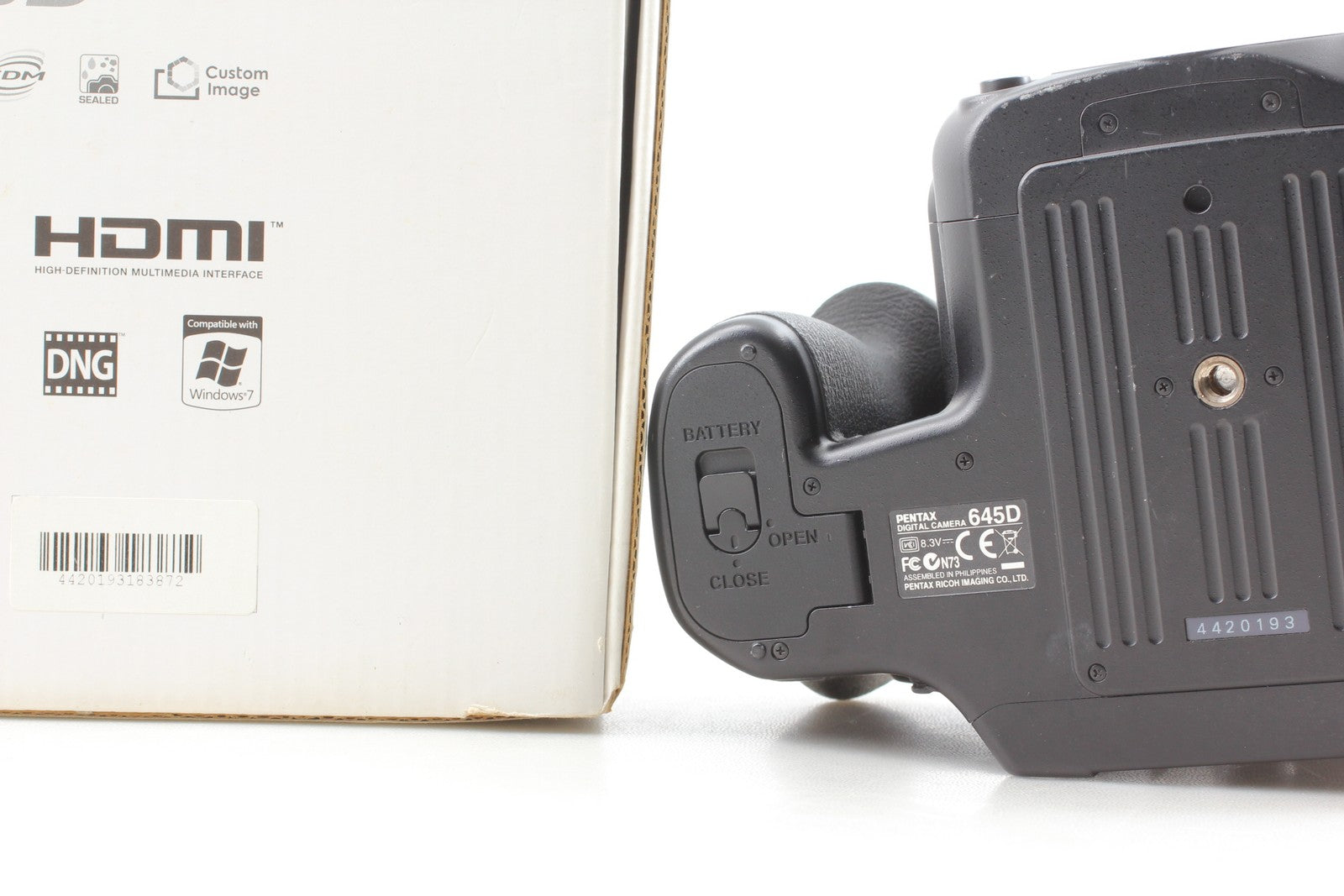 Only 1844 shots / Latest Firmware [MINT] Pentax 645D 40 MP Digital Camera JAPAN