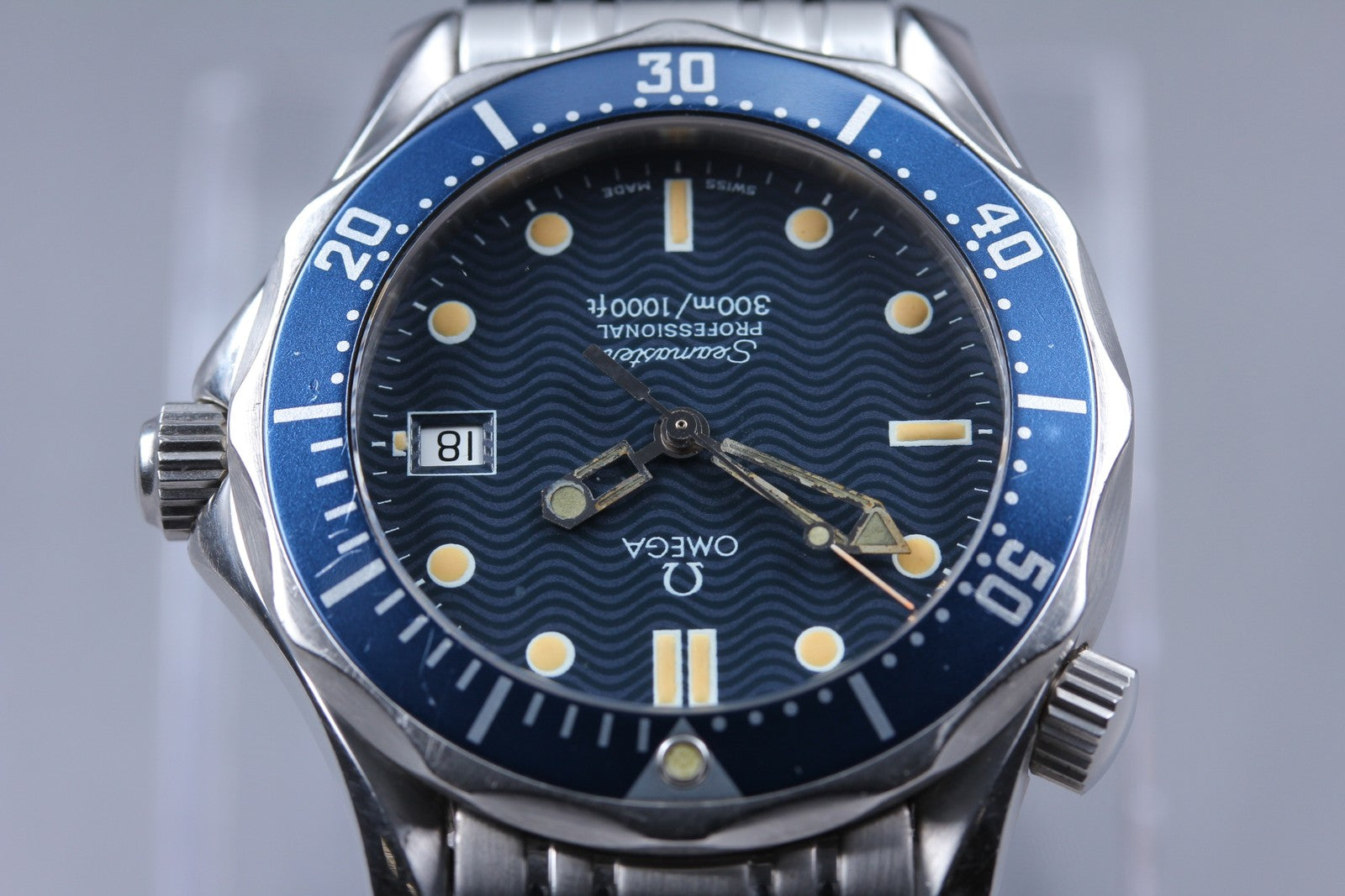 New Batt OMEGA Seamaster 300M 2561.80 Blue Quartz Date Men's Watch 36mm Japan
