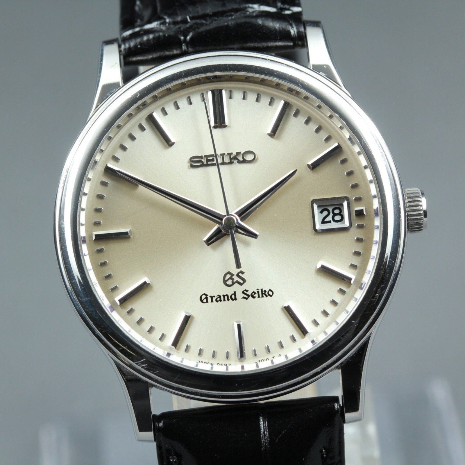 New Batt Vintage SEIKO Grand Seiko 9587-7010 Quartz Silver Men's Watch 34mm JP