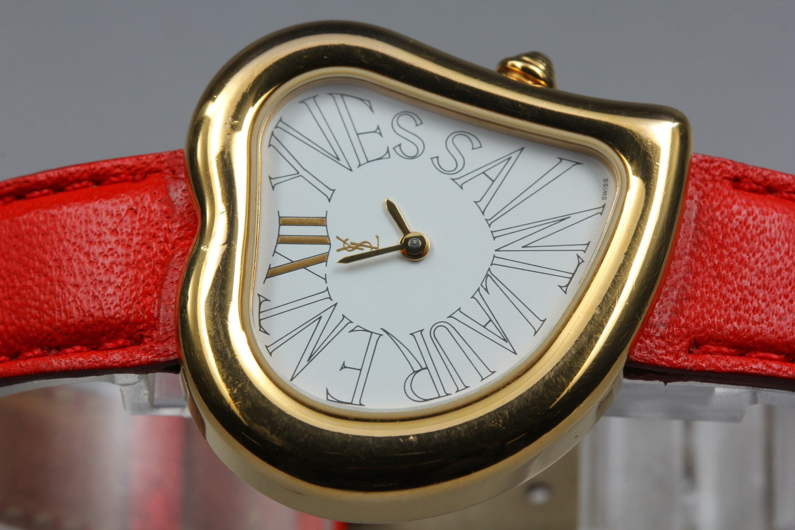 Yves Saint Laurent Heart Gold Red Leather 30mm Women's Watch Quartz Vintage