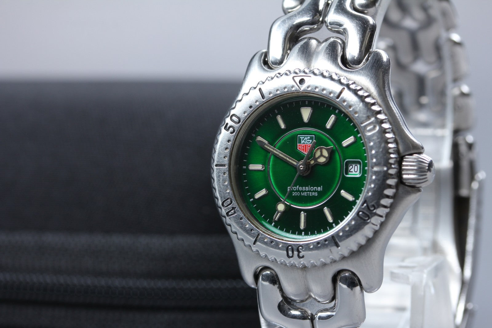 TAG Heuer SEL WG131E Green Dial Quartz Date Women's Watch 27mm JAPAN Exc+5