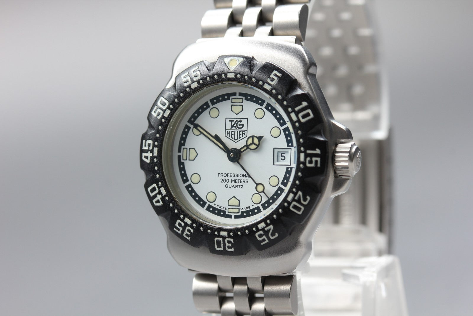 Vintage TAG Heuer Formula 1 WA1418 White Quartz Women's Watch 28mm From JAPAN