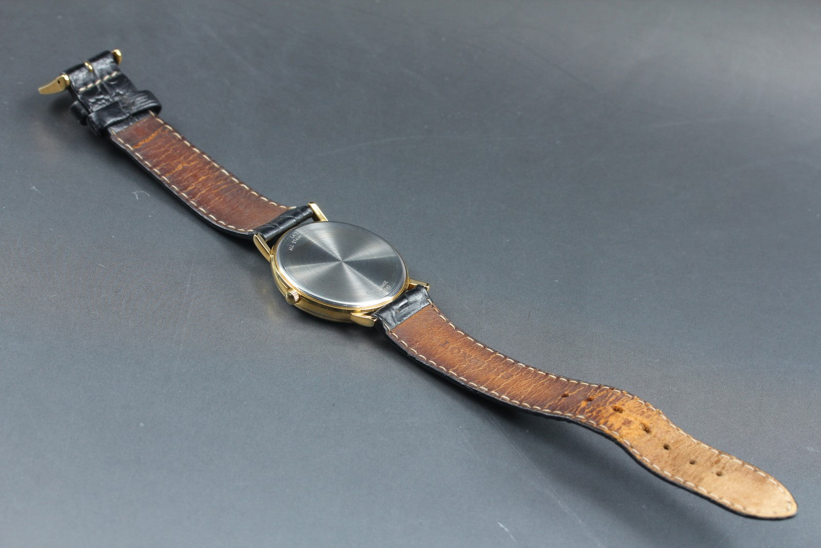 Vintage LONGINES Grand Classic L4.720.2 Quartz Gold Men's Watch 32mm From JAPAN