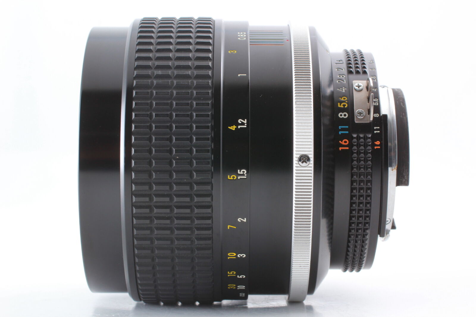 [ Near MINT ] Nikon Nikkor 85mm f1.4 Ai-s Ais Portrait MF Lens From JAPAN