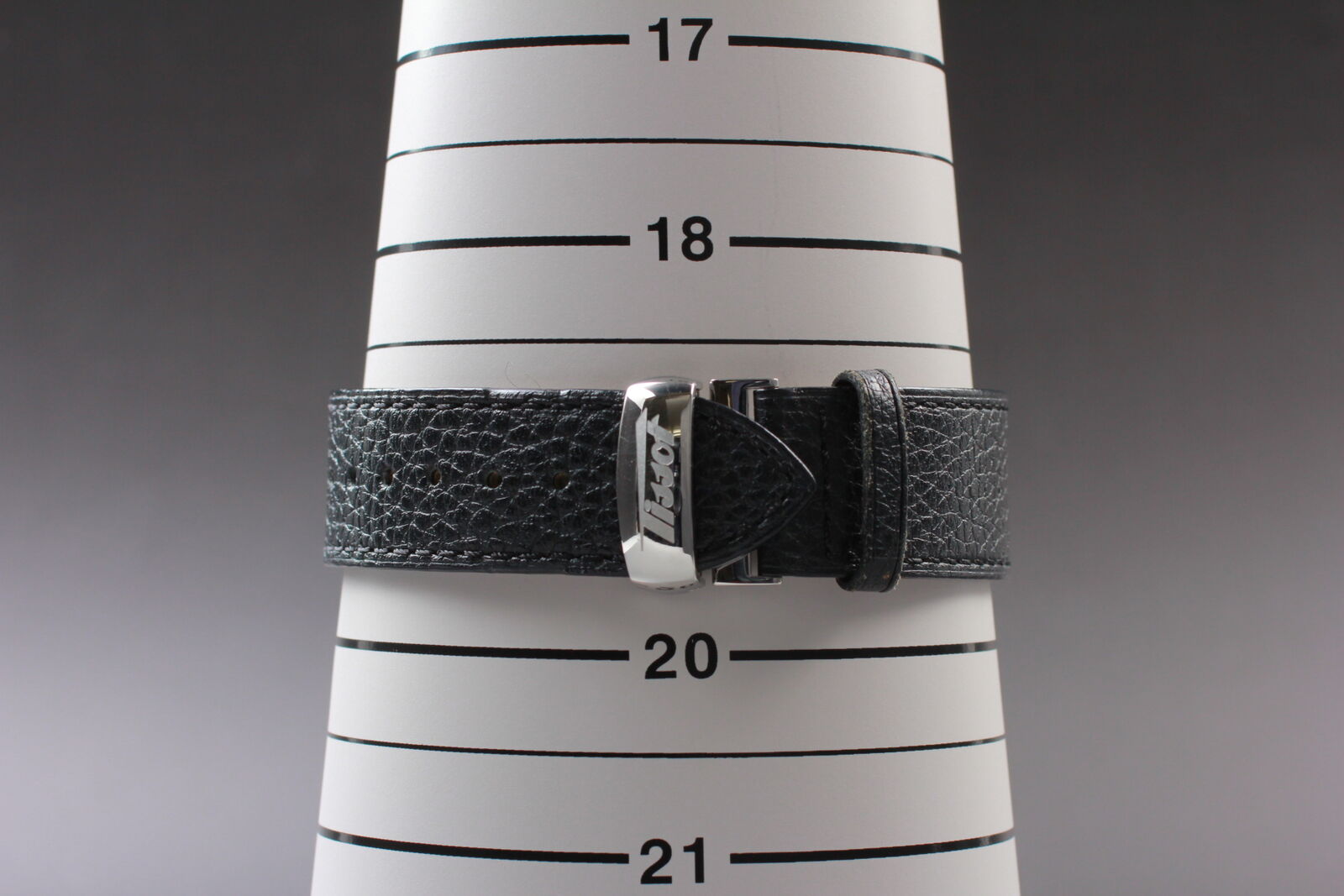[Exc+5] TISSOT Banana Z181 White Dial Black Men's Quartz Watch From JAPAN