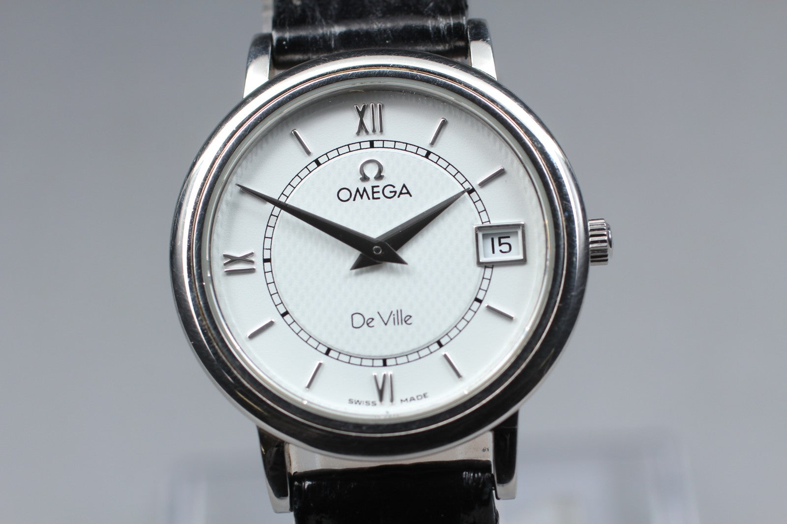 Vintage OMEGA De Ville 7824.21.01 Quartz White Dial Women's Watch 27mm JAPAN