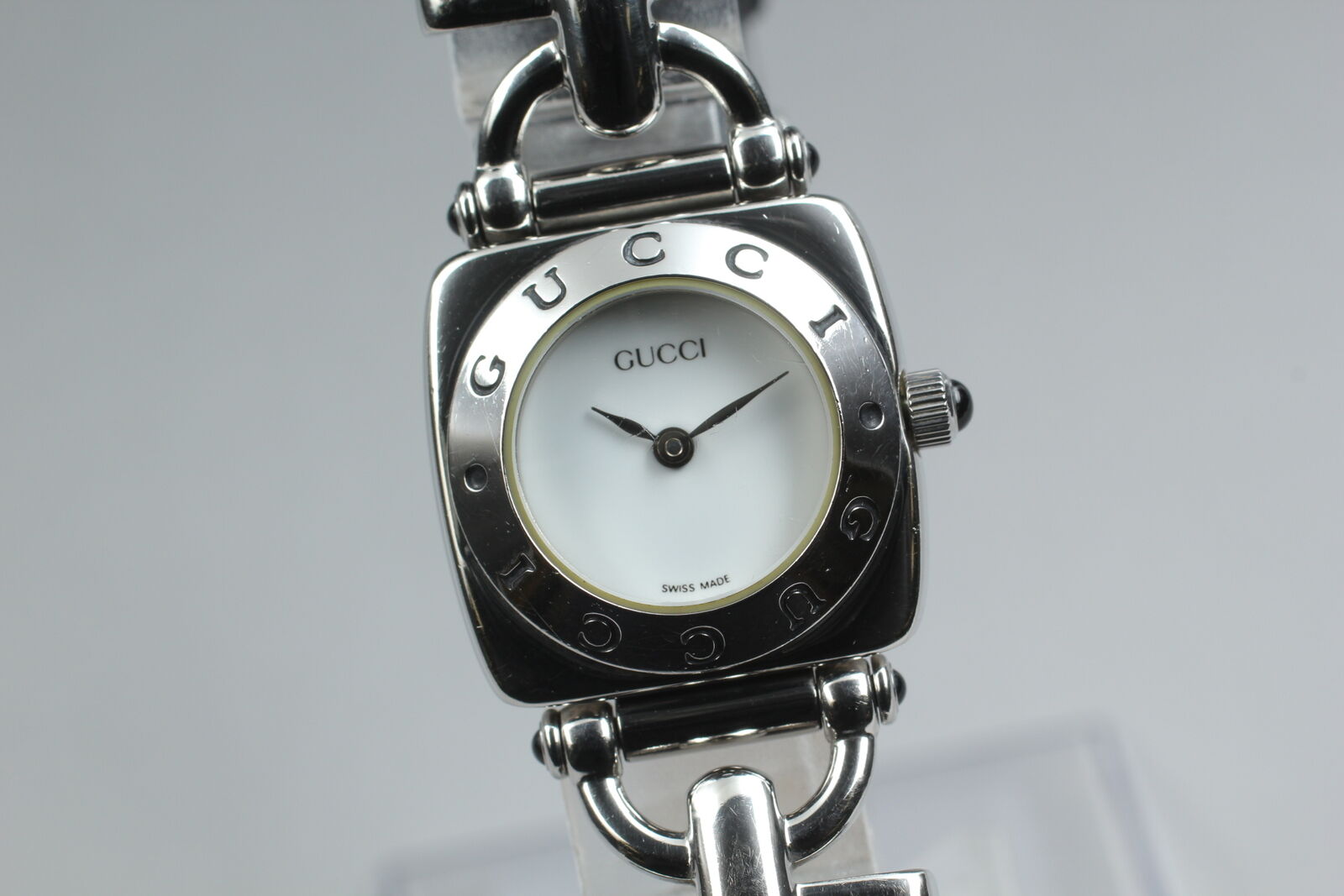 [Exc+5 w/ Box] GUCCI Horsebit 6300L Silver Black Woman's Quartz Watch From JAPAN