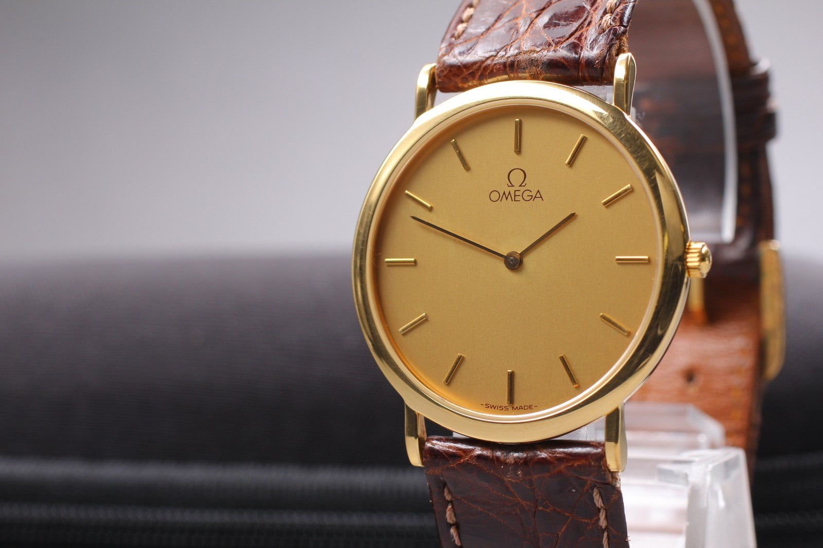 OMEGA DeVille 1378 195.0075.2 Gold Dial Quartz Men's Watch 32mm From JAPAN