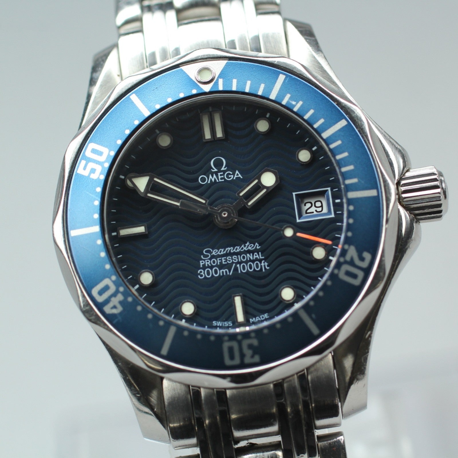 New Batt[Exc+5]Box OMEGA Seamaster 300M 2583.8 Quartz Blue Women Watch 28mm JP