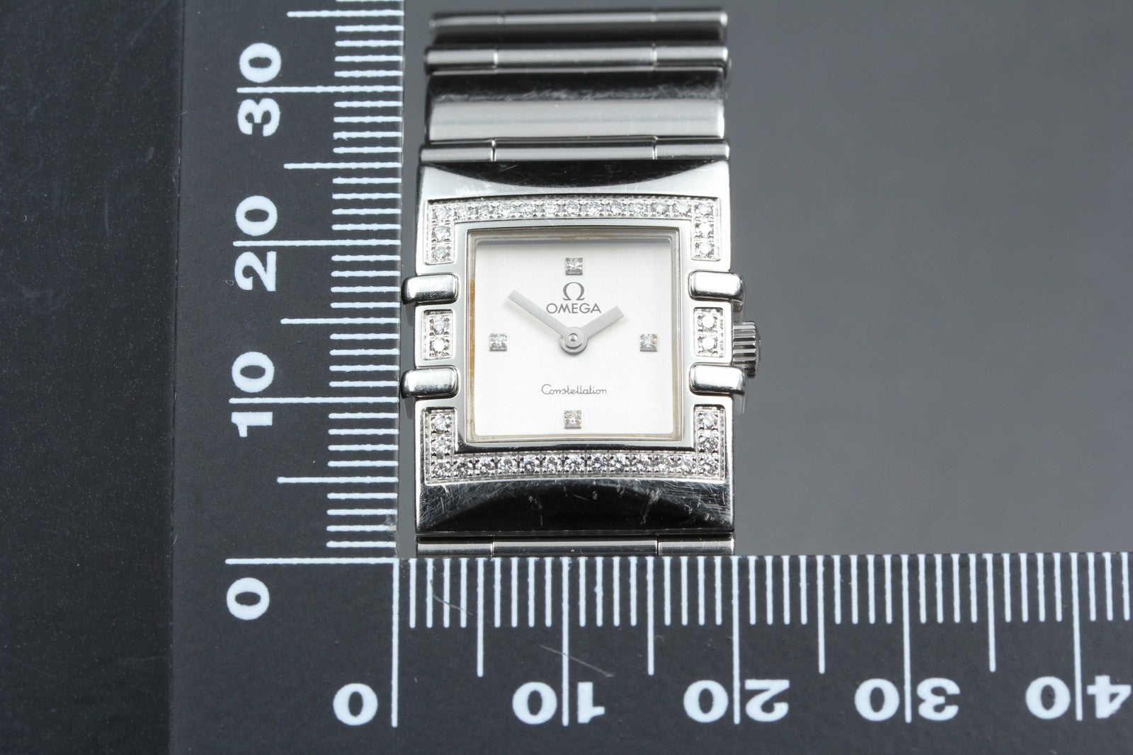 New Batt OMEGA Constellation Carre Quadra Cal.1376 1528.36 Quartz Women's Watch