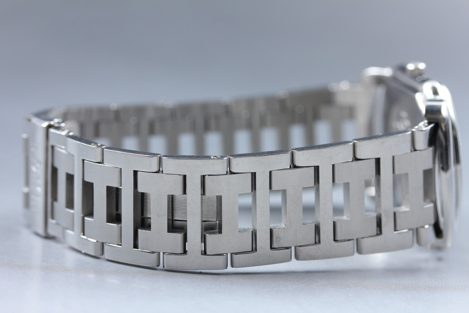 [Exc+5 Box] HERMES Rally RA1.810 White Dial Silver 31mm Quartz Men's Watch