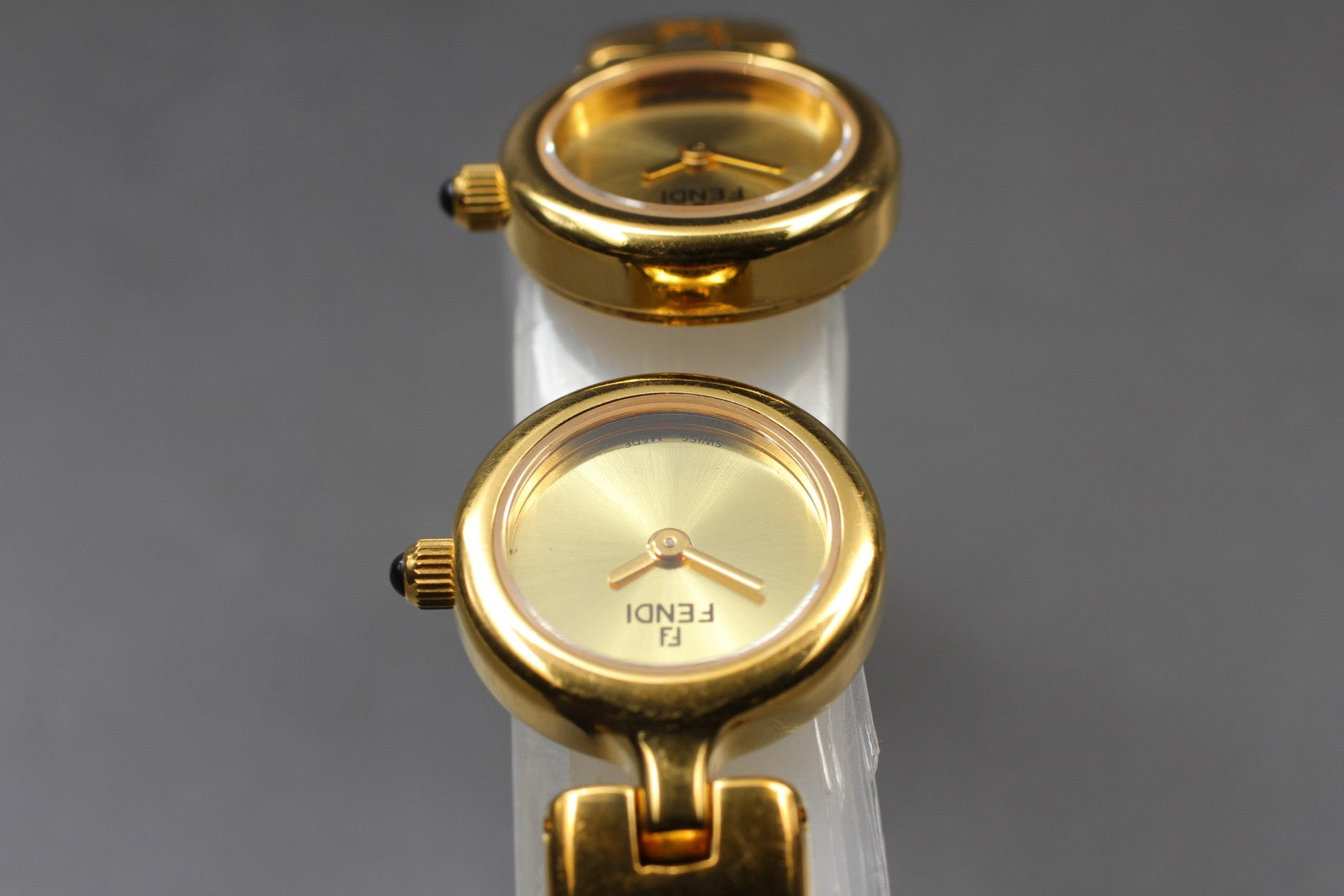 Vintage [Exc+5 Box] FENDI 620L Dual Time Gold Bangle Women's Quartz Watch JAPAN