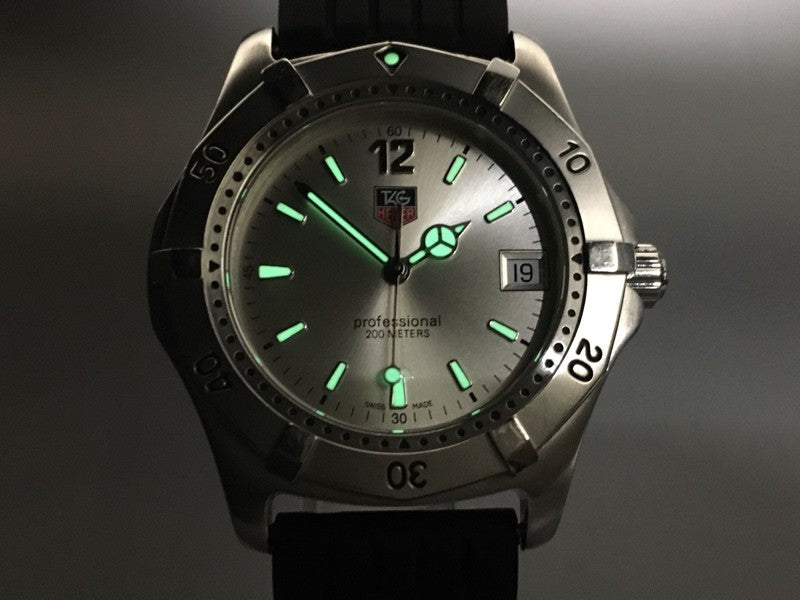 New Batt Vintage TAG HEUER Professional WK1112-1 Quartz Men's Watch 39mm JAPAN