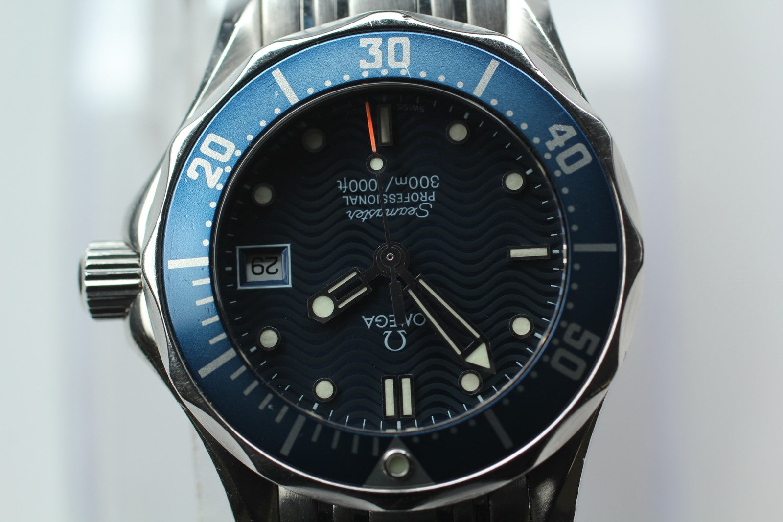 New Batt[Exc+5]Box OMEGA Seamaster 300M 2583.8 Quartz Blue Women Watch 28mm JP