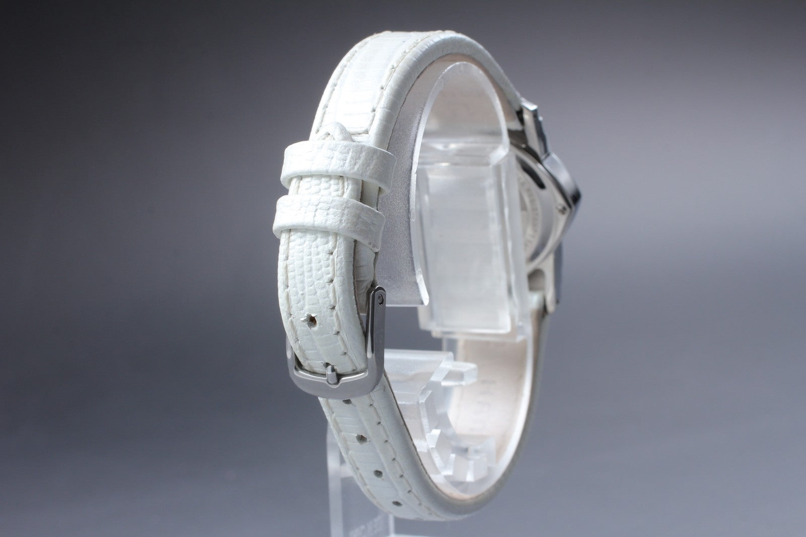 HAMILTON Ventura H242112 White Dial Quartz Women's Watch 25mm JAPAN Box