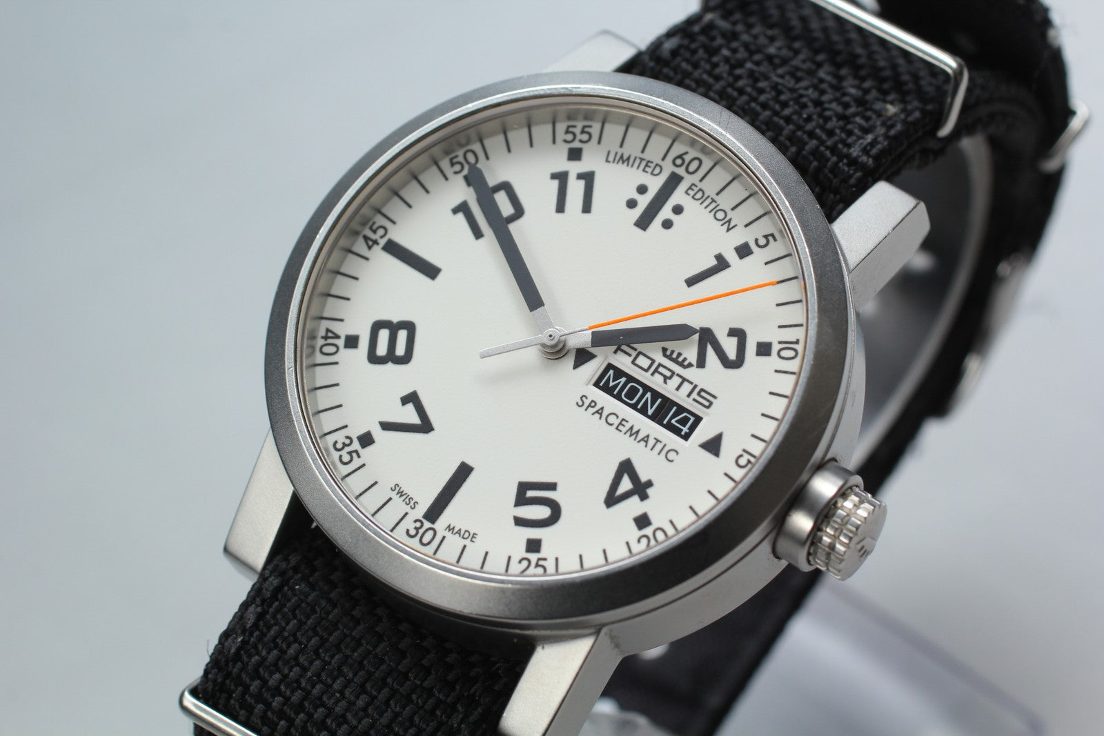 FORTIS Spacematic 623.22.158.1 Limited Edition Automatic Men's Watch 40mm JAPAN
