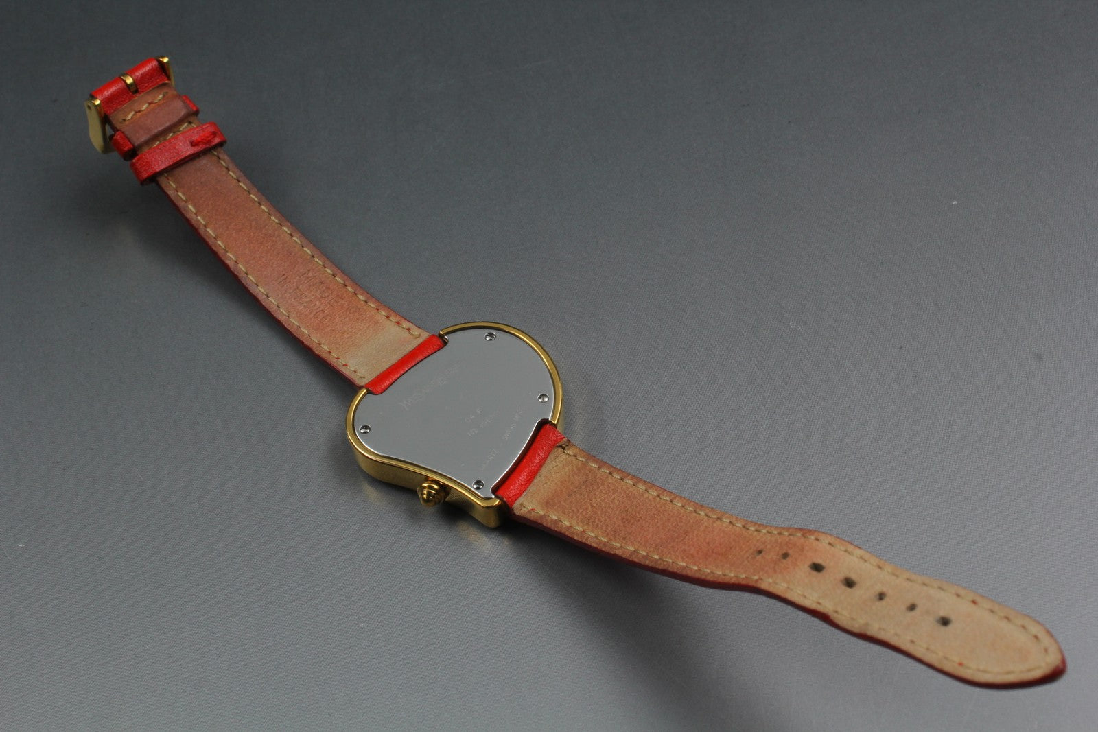 [Exc+5] Yves Saint Laurent Heart Gold Red 30mm Women's Watch Quartz JAPAN