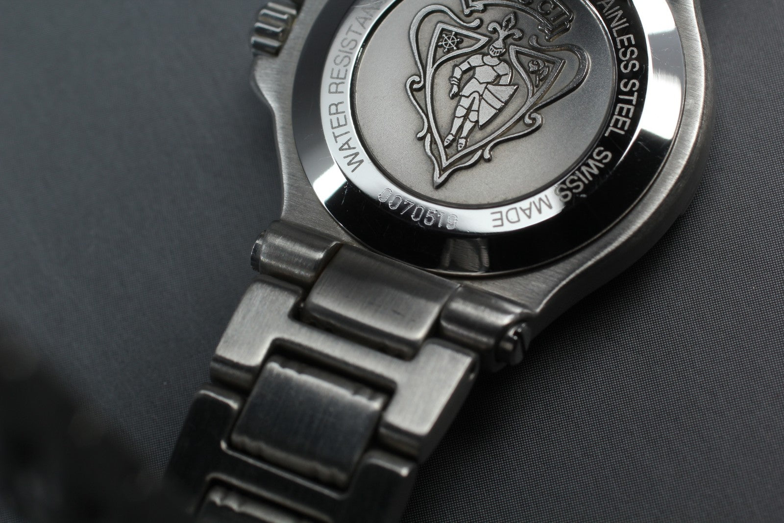 Vintage [Near MINT-Box] Gucci 9040L Silver Date 26mm Women’s Quartz Watch JAPAN
