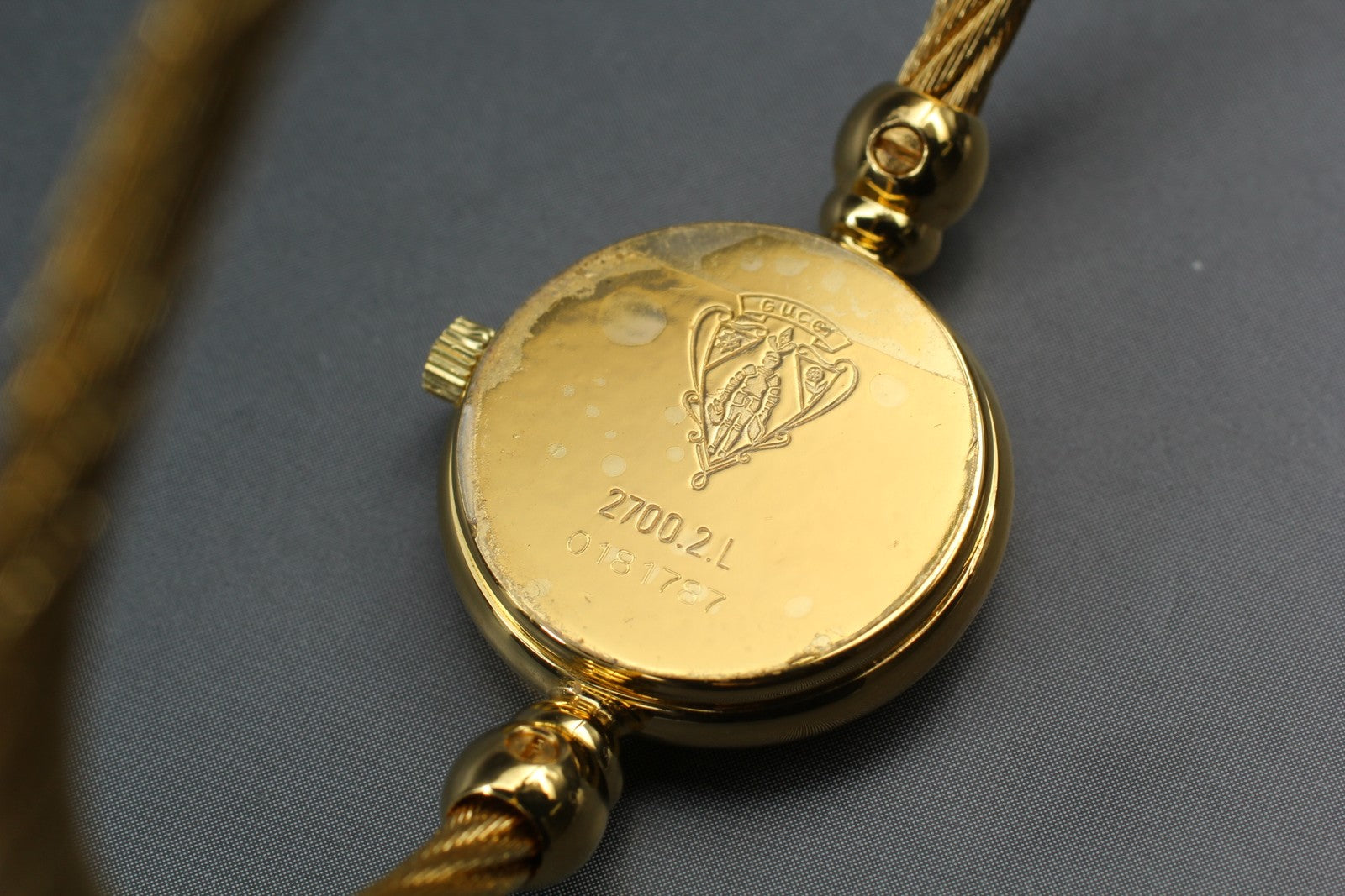 Vintage Gucci 2700.2.L Shell Dial Gold Bangle 19mm Women's Quartz Watch [ Box ]