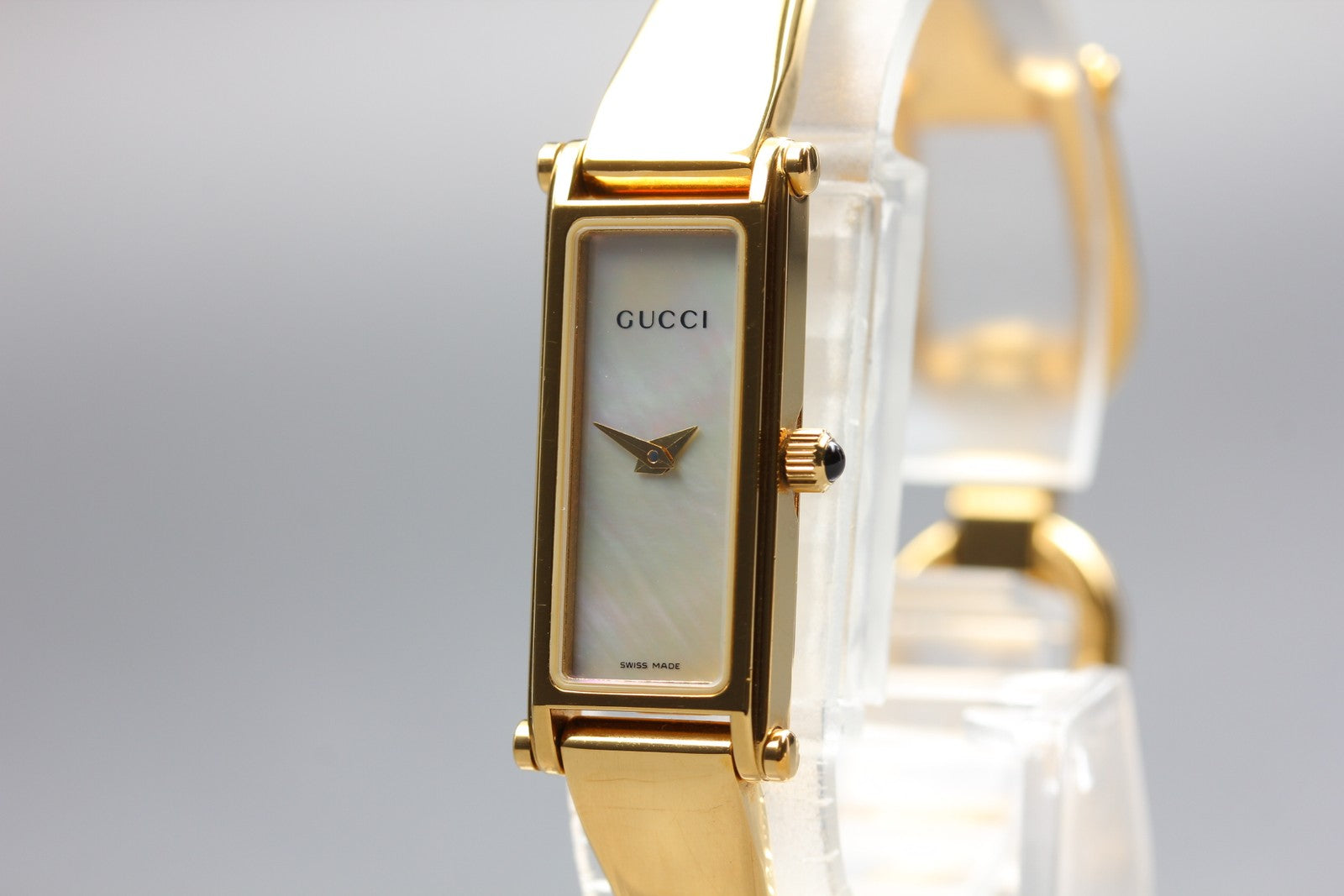 Vintage Gucci 1500L Shell Dial Gold 12mm Bangle Women's Quartz Watch  [w /Box]