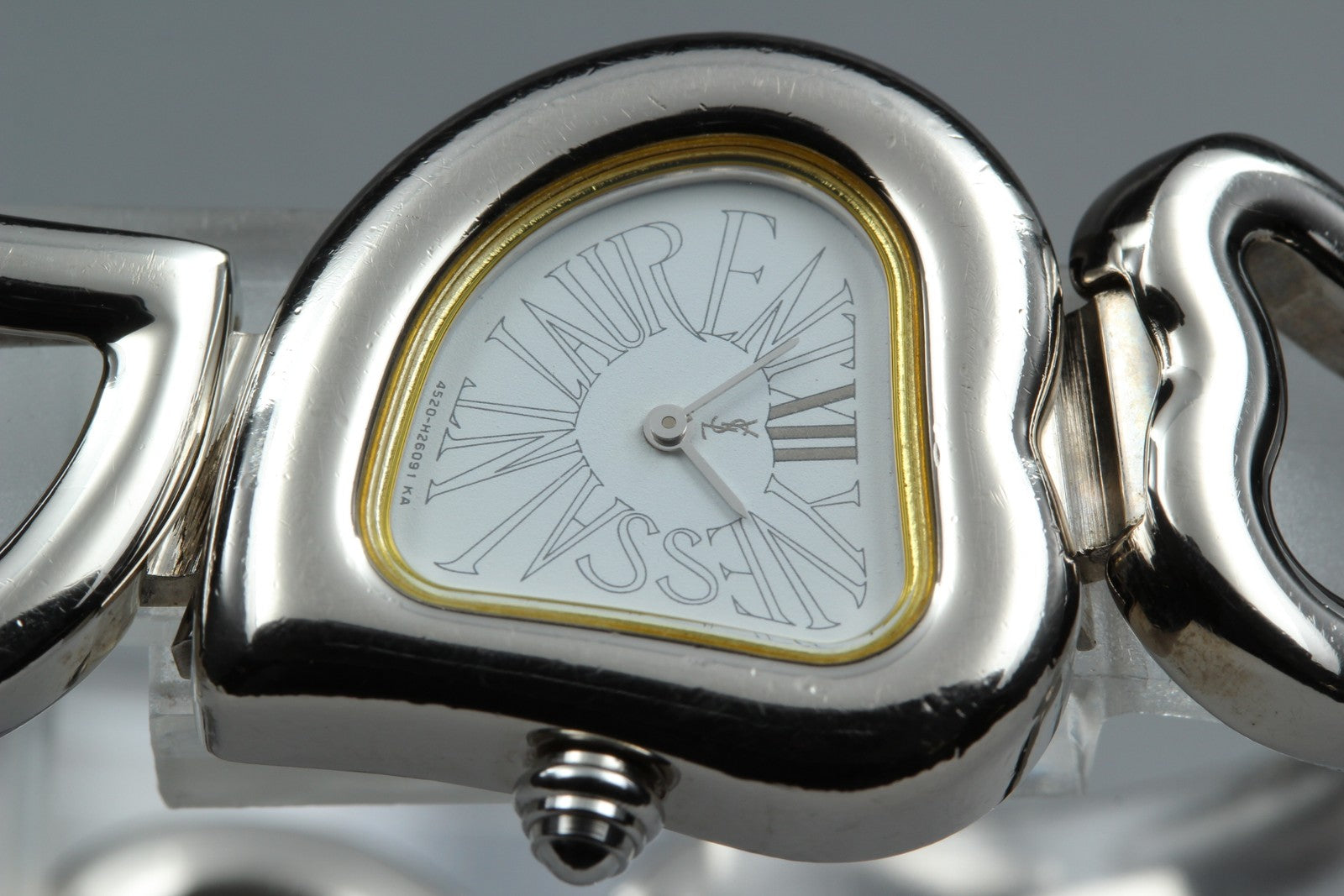 Yves Saint Laurent Heart Silver 4520-H15556 24mm Women's Watch Quartz Vintage