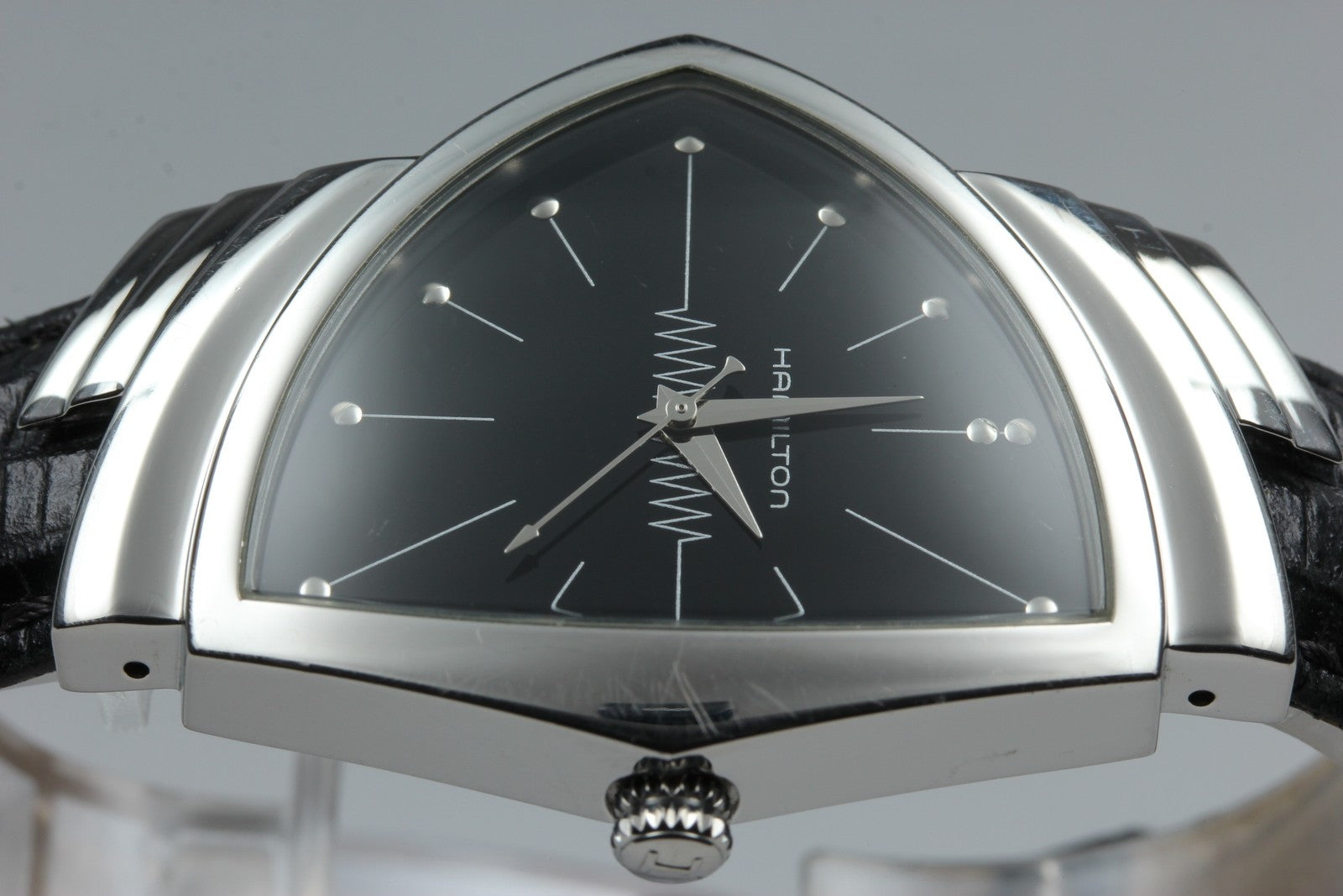 HAMILTON Ventura H244112 32mm Quartz Black Silver Men's Watch [Near MINT]