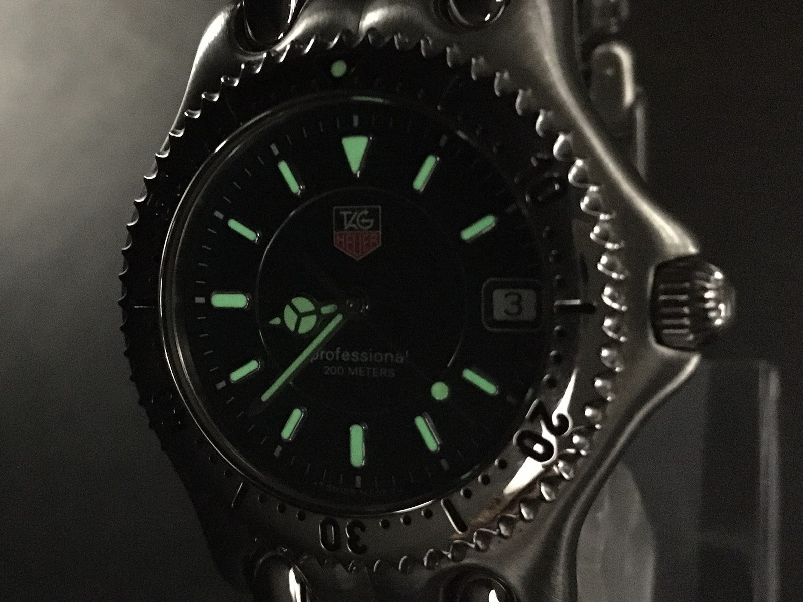 [Near MINT-] TAG HEUER S/el Professional 200M WG1119 Green Men's Quartz Watch