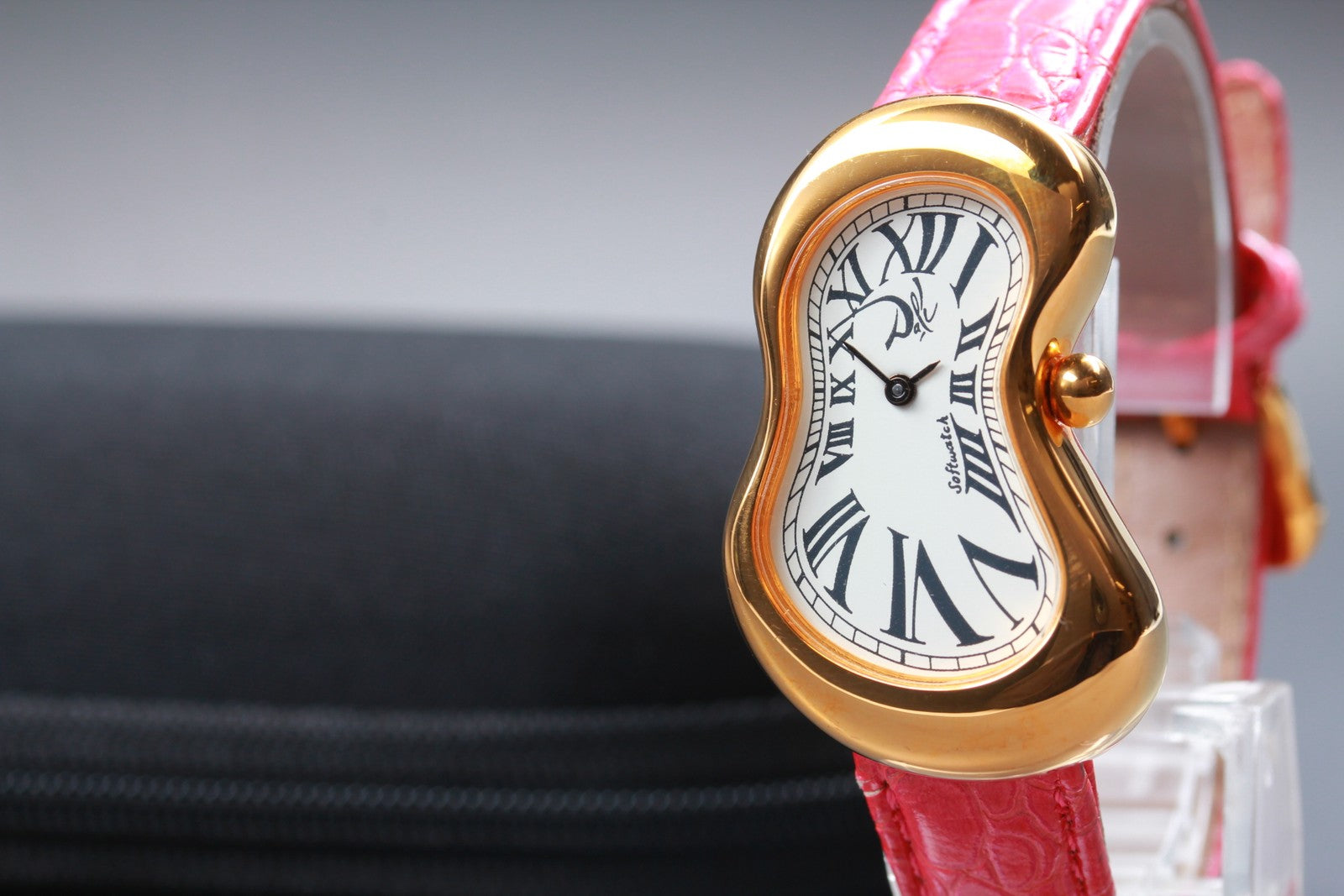 [Exc+5] Salvador Dali softwatch 022146 Gold Pink 26mm Women's Quartz Watch JAPAN