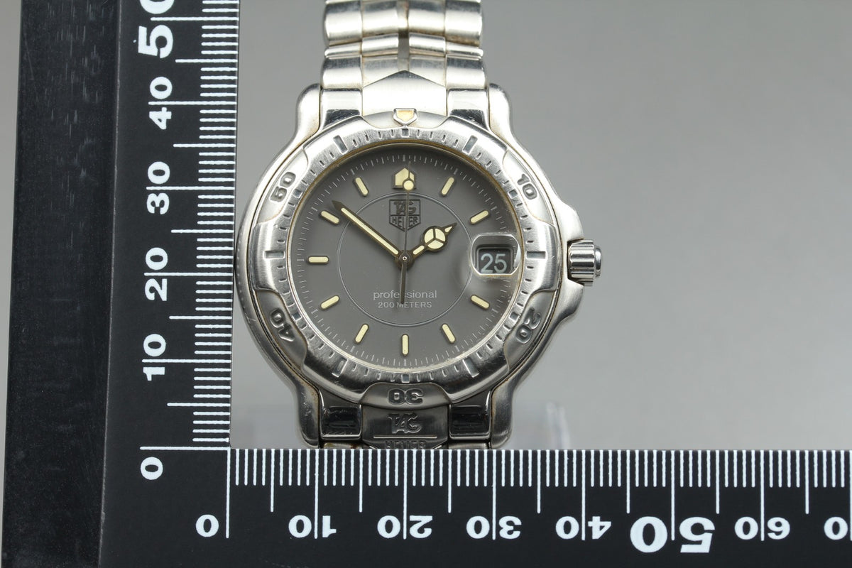 TAG HEUER Professional 6000 WH1112 Quartz Men's Gray Dial Watch 37mm From JAPAN