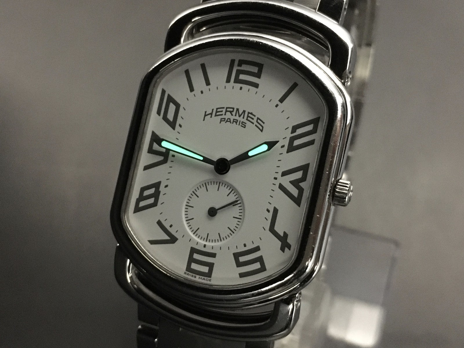 [Exc+5 Box] HERMES Rally RA1.810 White Dial Silver 31mm Quartz Men's Watch
