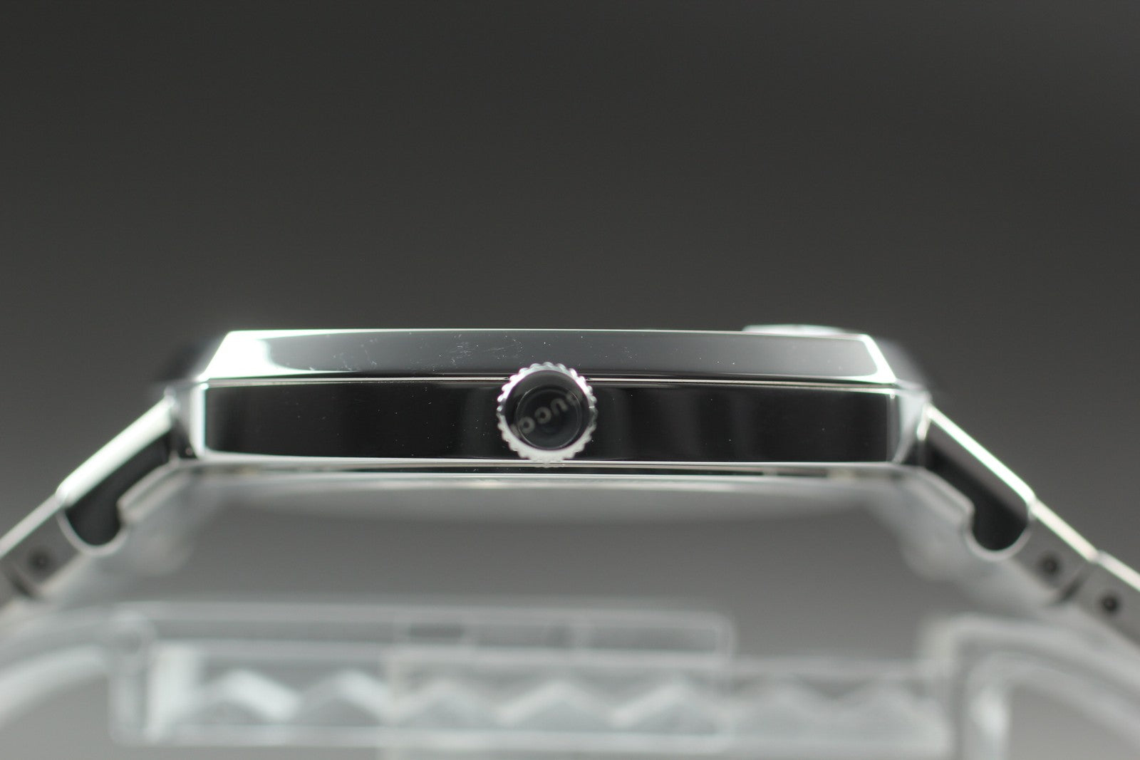 [MINT Box] GUCCI Grip 157.4 Silver 35mm GG Man's Quartz Watch From JAPAN