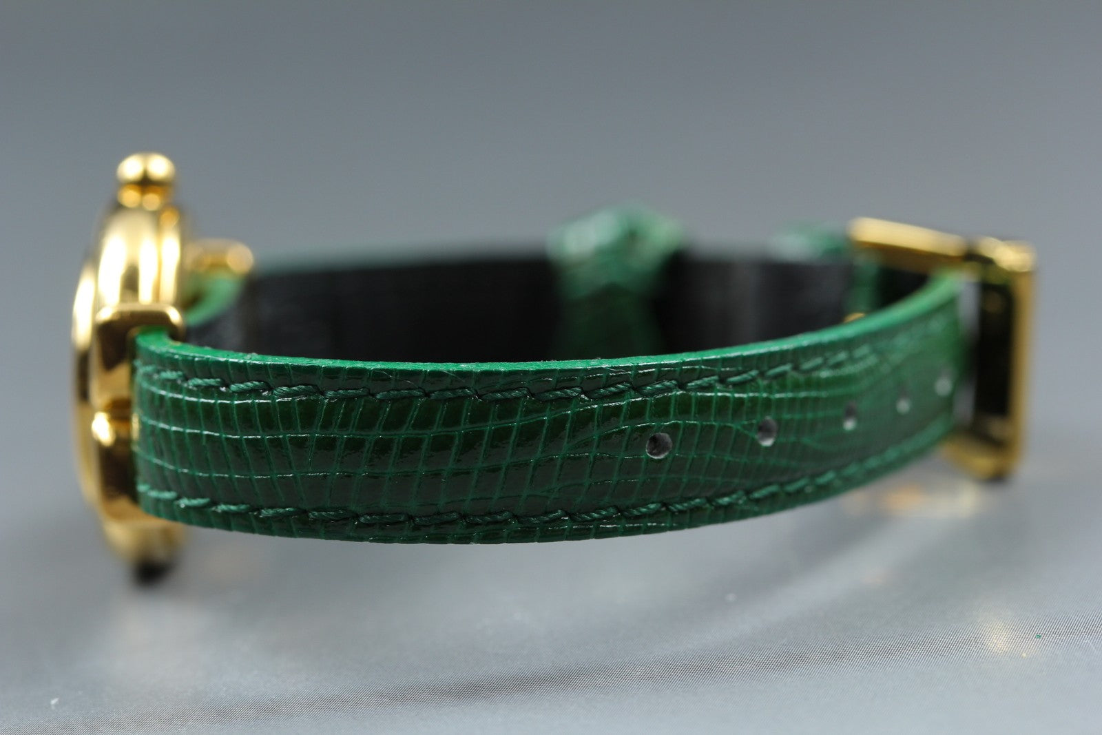 FENDI 640L Chameleon Change Green Belt Gold 24mm Women's Quartz Watch Vintage