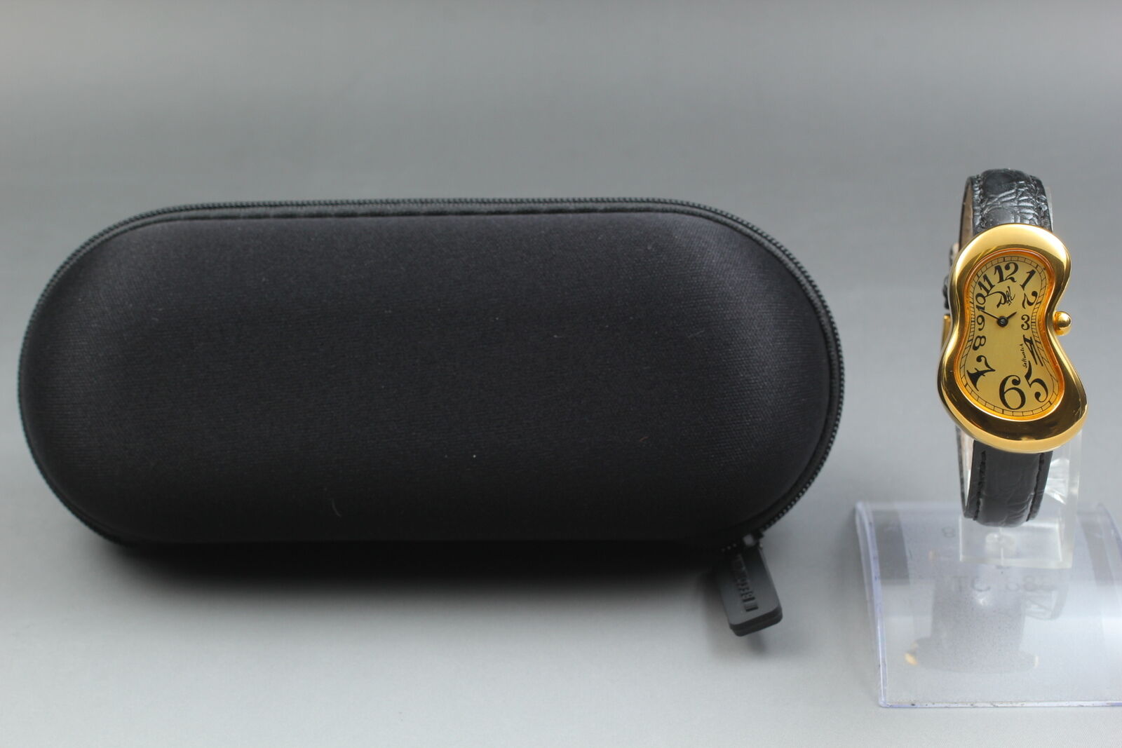 New Battery [N MINT-] Salvador Dali softwatch Exaequo 022146 Gold Men's Qz Watch