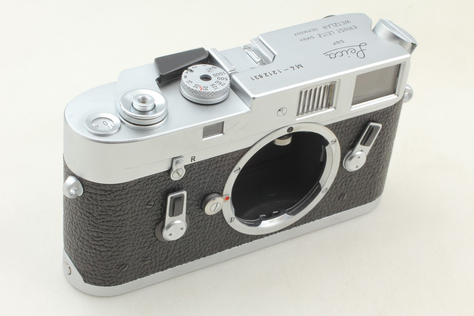 [MINT] Leica M4 35mm Film Camera Chrome Silver Germany From JAPAN