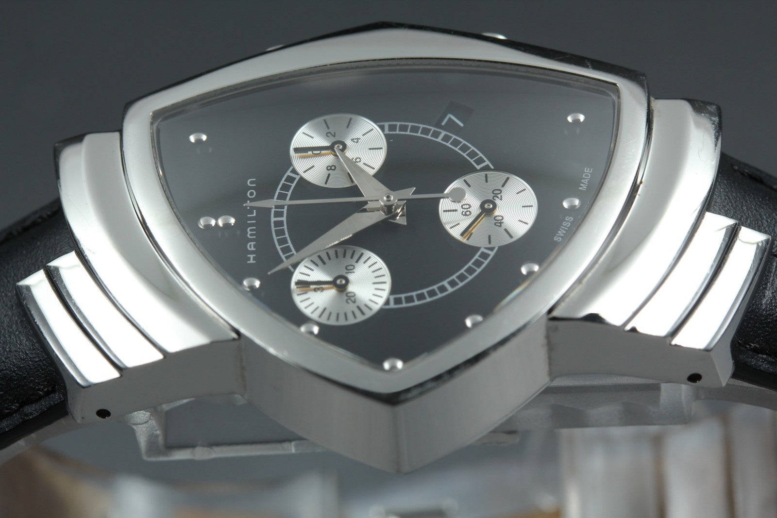 New Batt Hamilton Ventura H244121 Chronograph Quartz Men's Watch 32mm JAPAN Box
