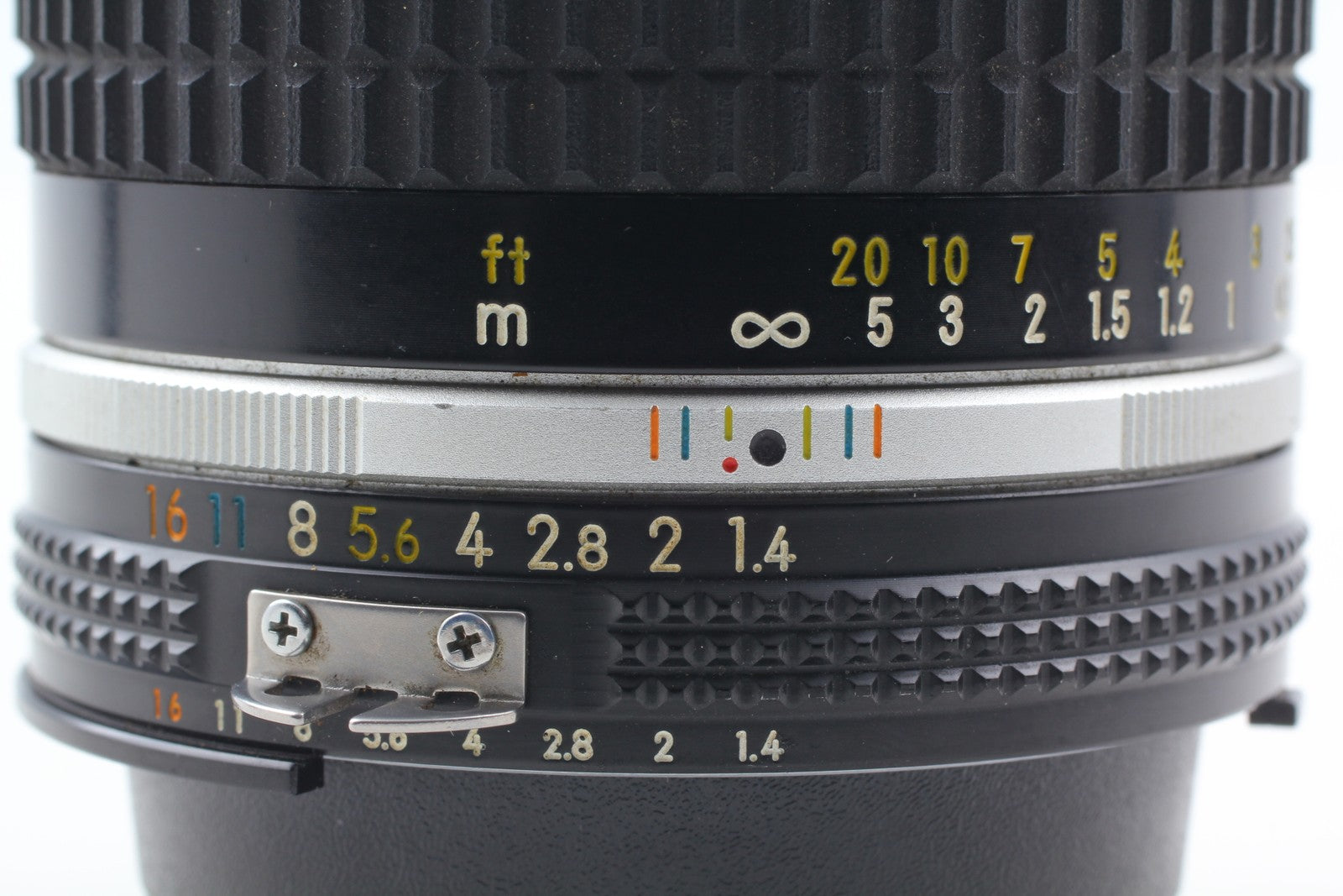 SIC [Near MINT] S/N 579xxxx Nikon Nikkor Ai-s Ais 50mm f1.4 MF Lens for F JAPAN