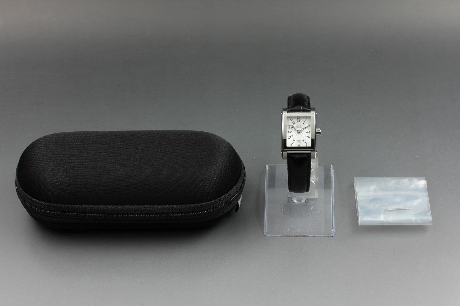 ORIS Rectangular 7526 Automatic Date Silver Dial Men's Watch 24mm From JAPAN