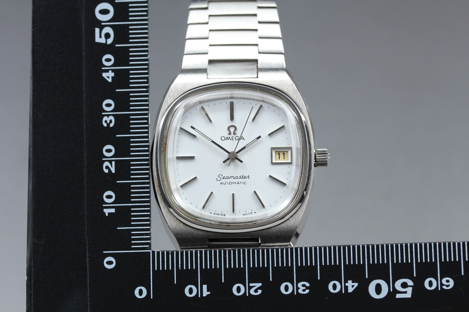 Vintage OMEGA Seamaster 166.0207 Silver Automatic Men's Watch 35mm JAPAN