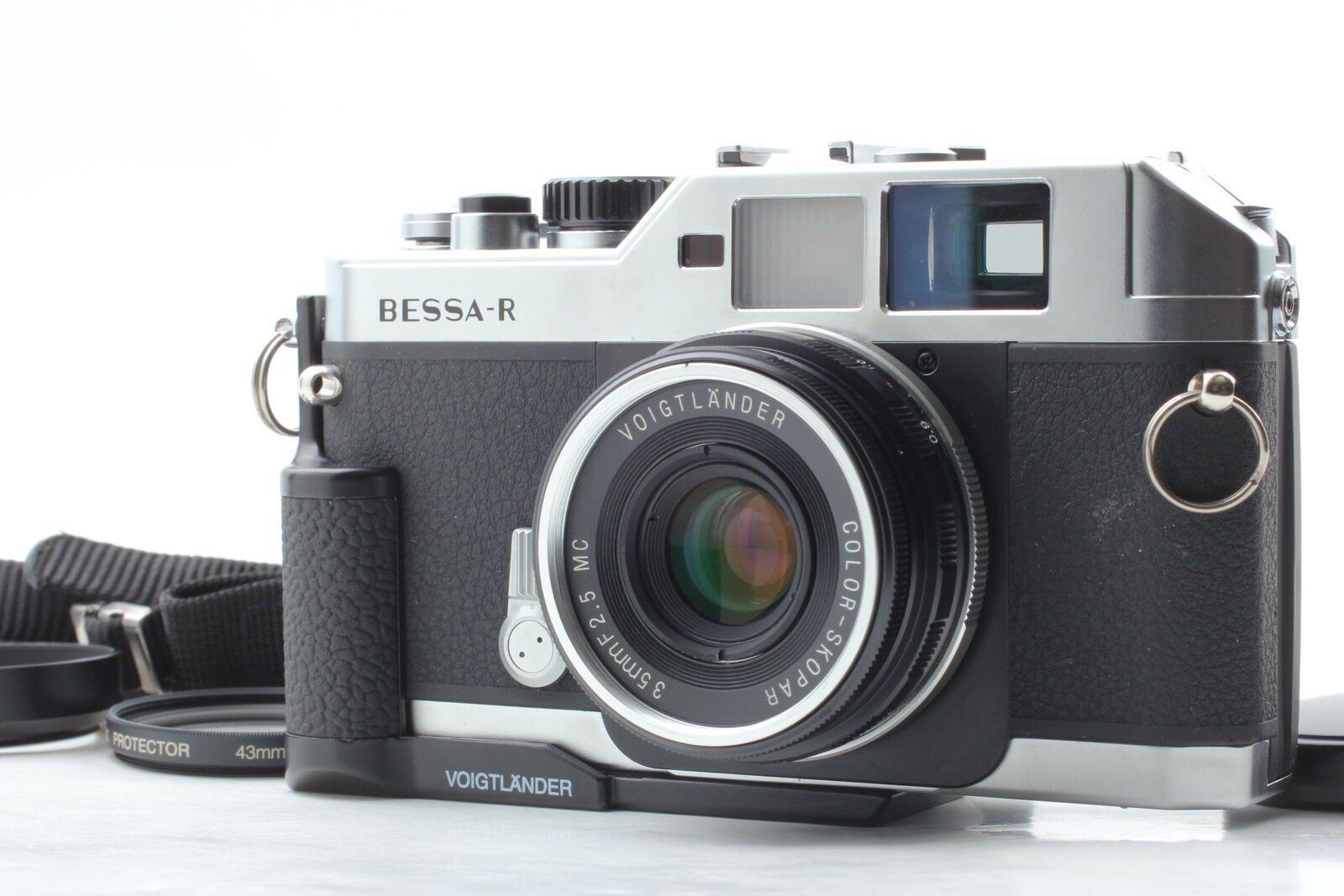 [MINT w/Grip] Voigtlander Bessa R Silver Film Camera + 35mm f2.5 MC Lens JAPAN