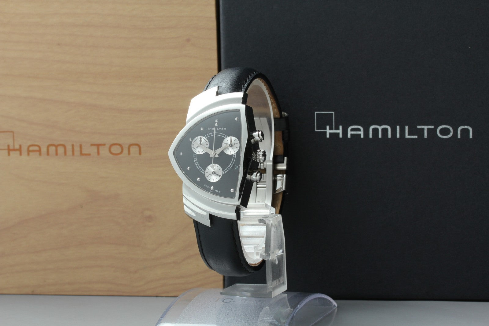 New Batt Hamilton Ventura H244121 Chronograph Quartz Men's Watch 32mm JAPAN Box