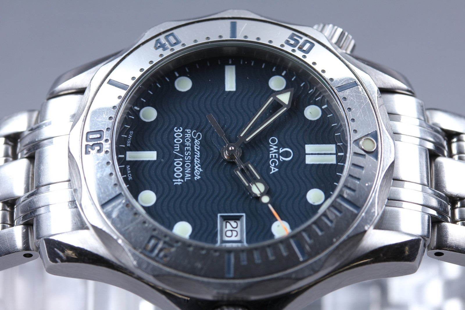 Vintage OMEGA Seamaster 300M 2562.80 Black Quartz Men's Watch 36mm JAPAN