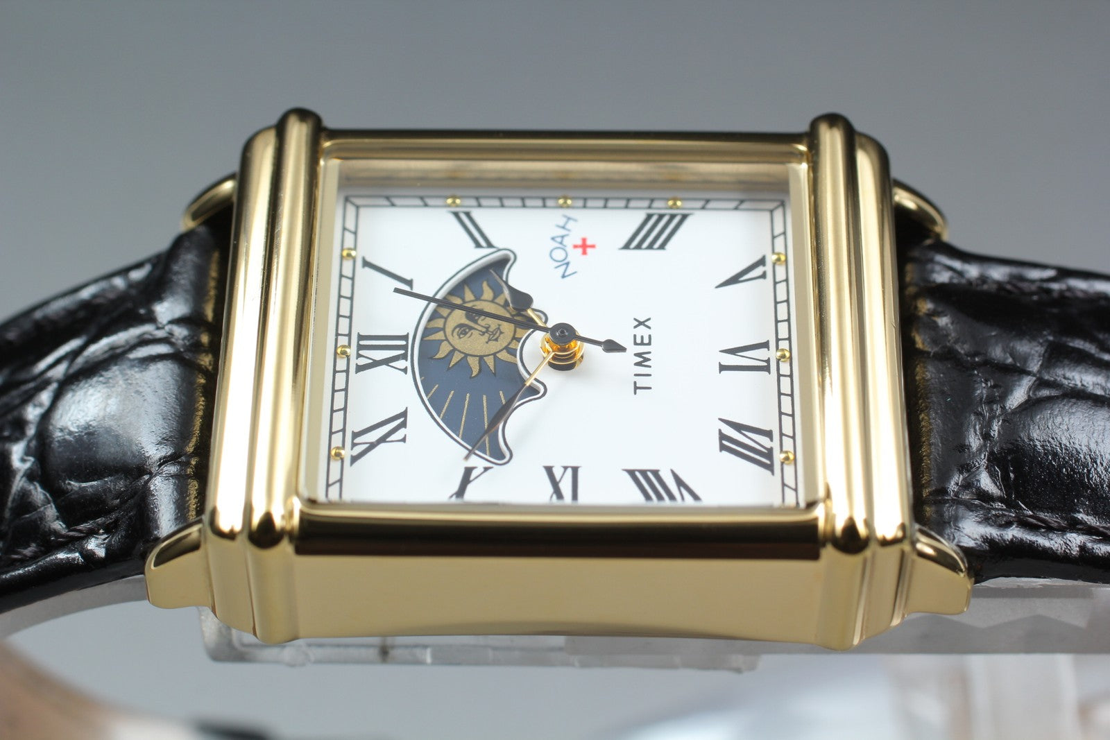 NOAH × TIMEX Sun and Moon Watch TW2W72800 25mm Gold Black Men's Quartz Watch