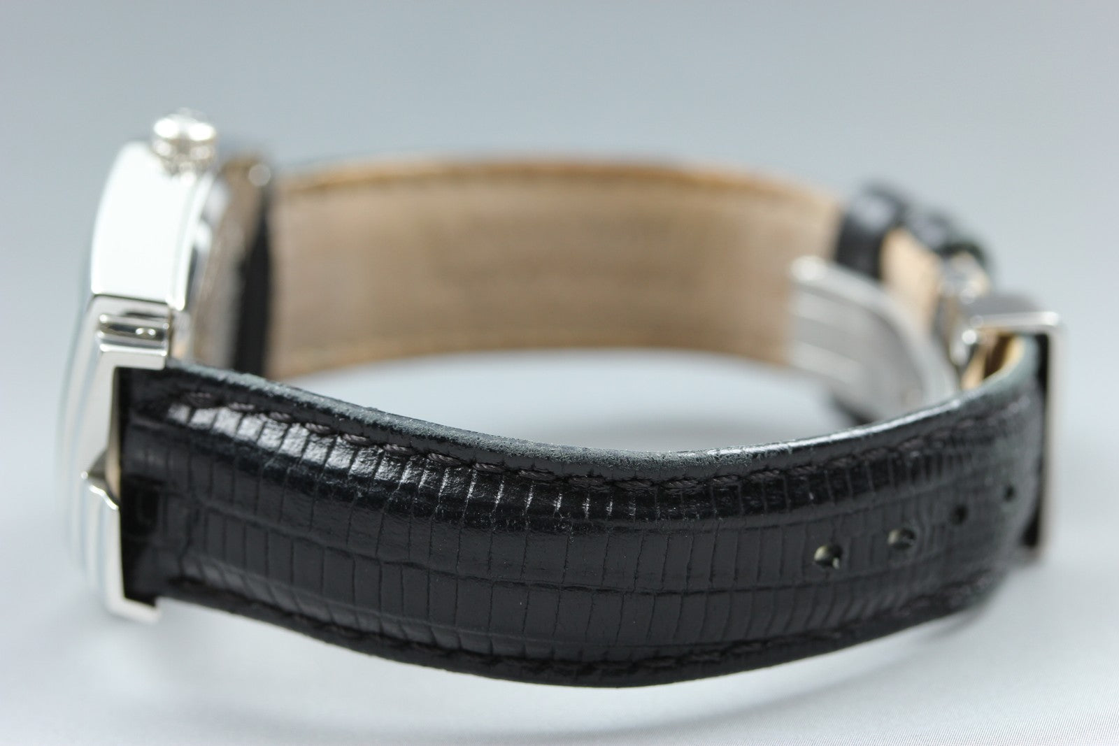 HAMILTON Ventura H244112 32mm Quartz Black Silver Men's Watch [Near MINT]