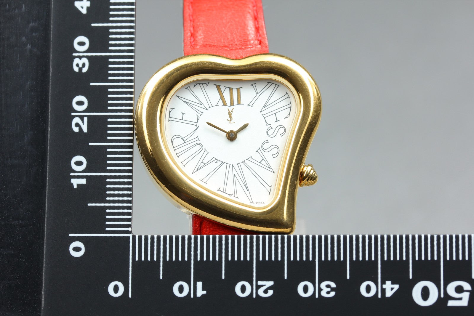 Vintage Yves Saint Laurent Heart Gold Red Leather 30mm Women's Watch Quartz