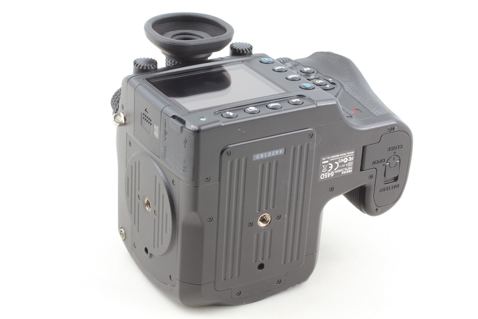 Only 1844 shots / Latest Firmware [MINT] Pentax 645D 40 MP Digital Camera JAPAN