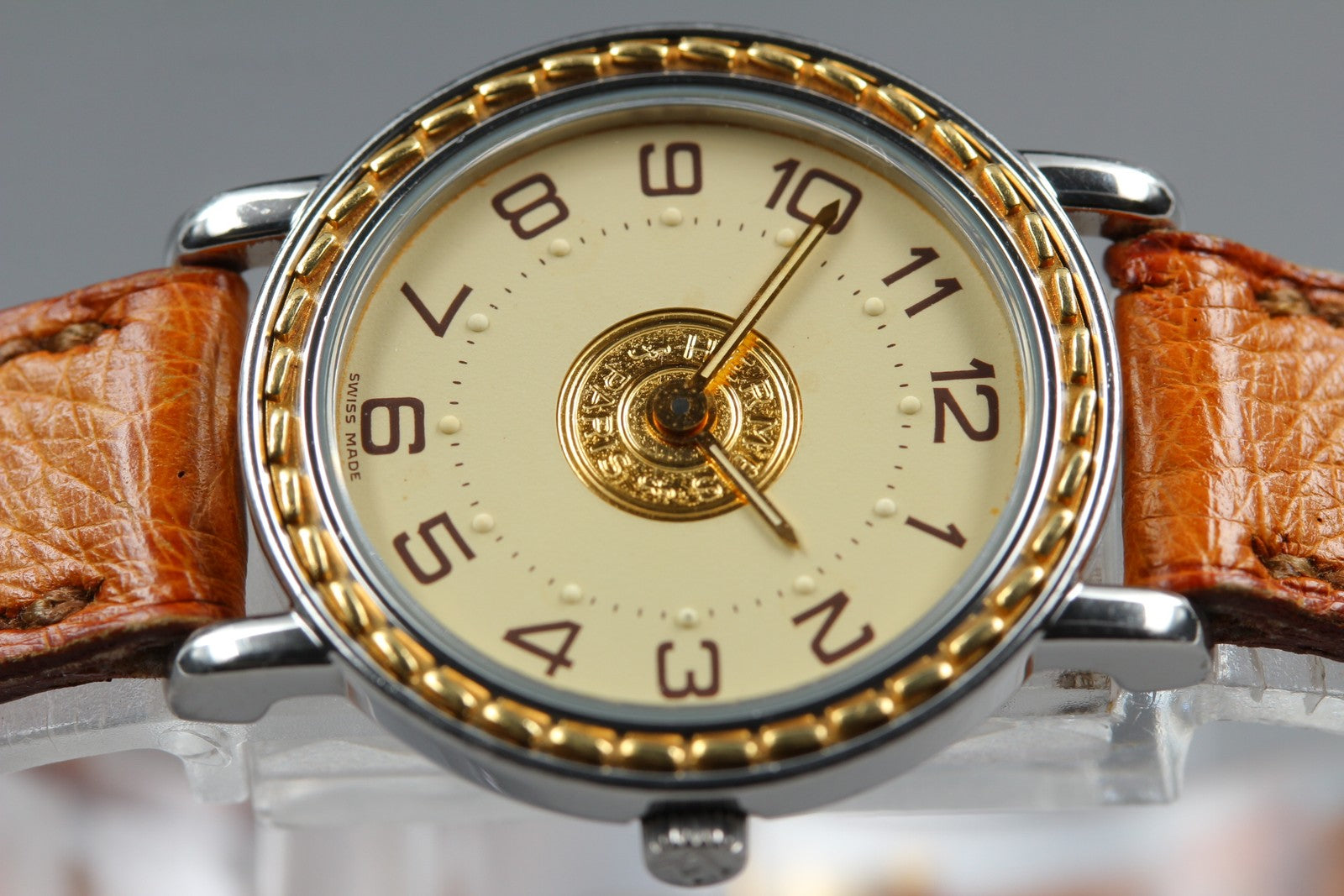 Vintage HERMES Sellier SE4.220 Gold Brown "Z" 24mm Woman's Quartz Watch